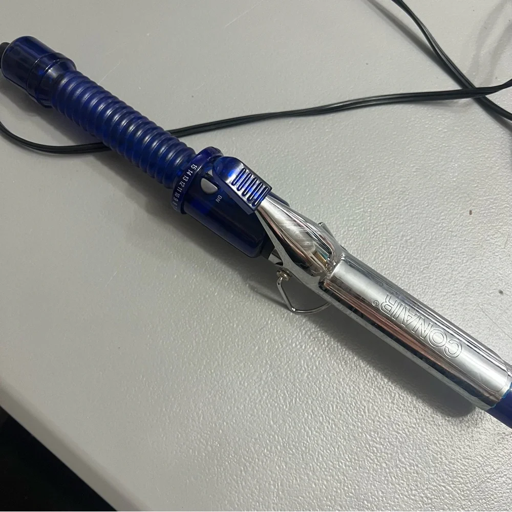 Conair Blue and Silver Curling Iron instant heat 1‎ inch